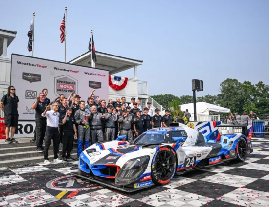 IMSA | Motul Sportscar Grand Prix a Road America, la gara: Finalmente BMW! La #24 di Eng e Vanthoor trionfa davanti alla vettura gemella #25