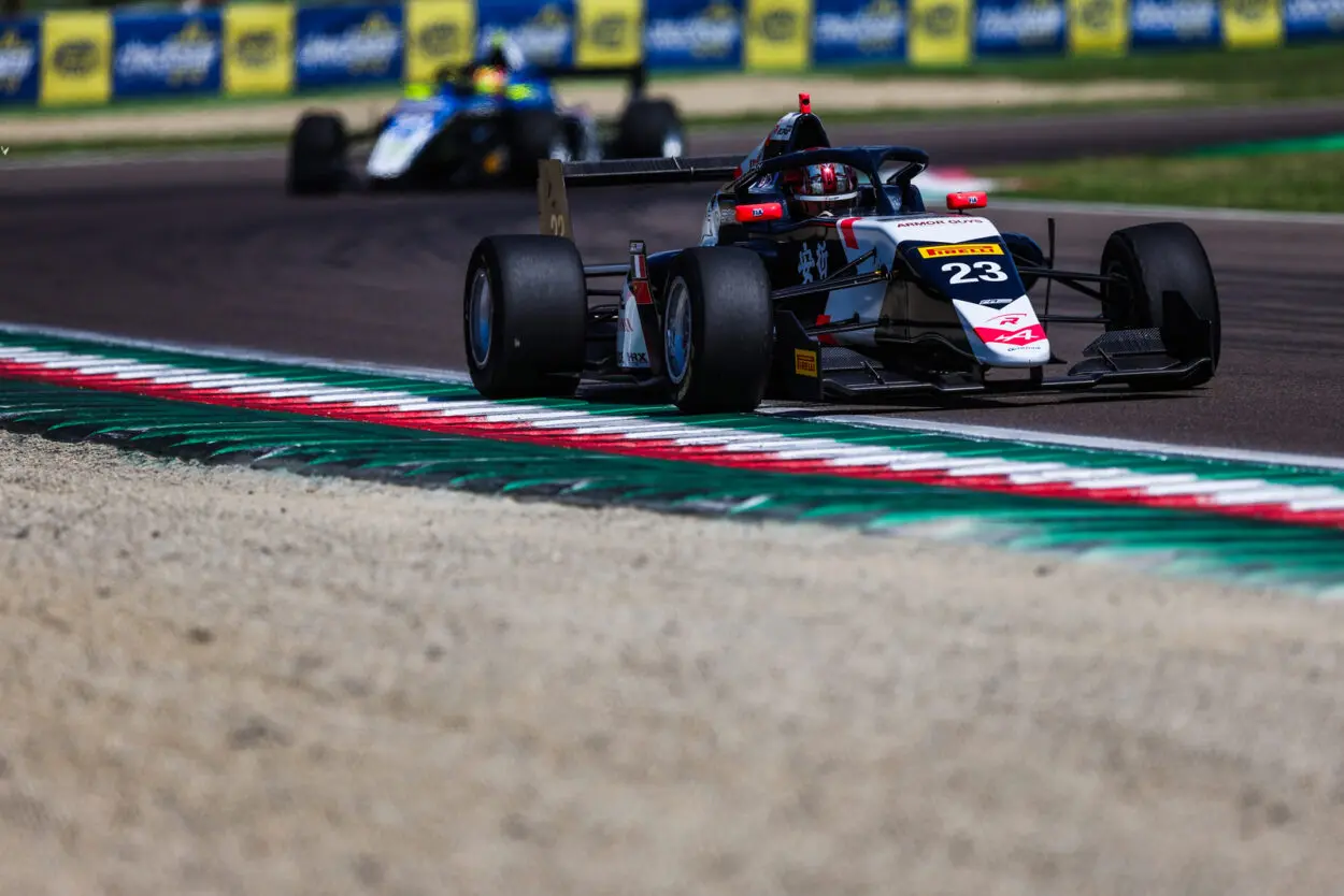 Formula Regional Europe | Imola 2025, Qualifiche 1: Deligny conquista la prima pole stagionale, Slater secondo