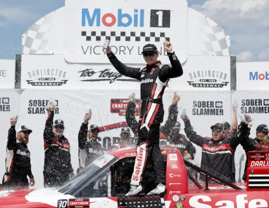 NASCAR | Truck Series, Darlington #2 2025: Corey Heim porta a casa di forza l’ottava vittoria stagionale