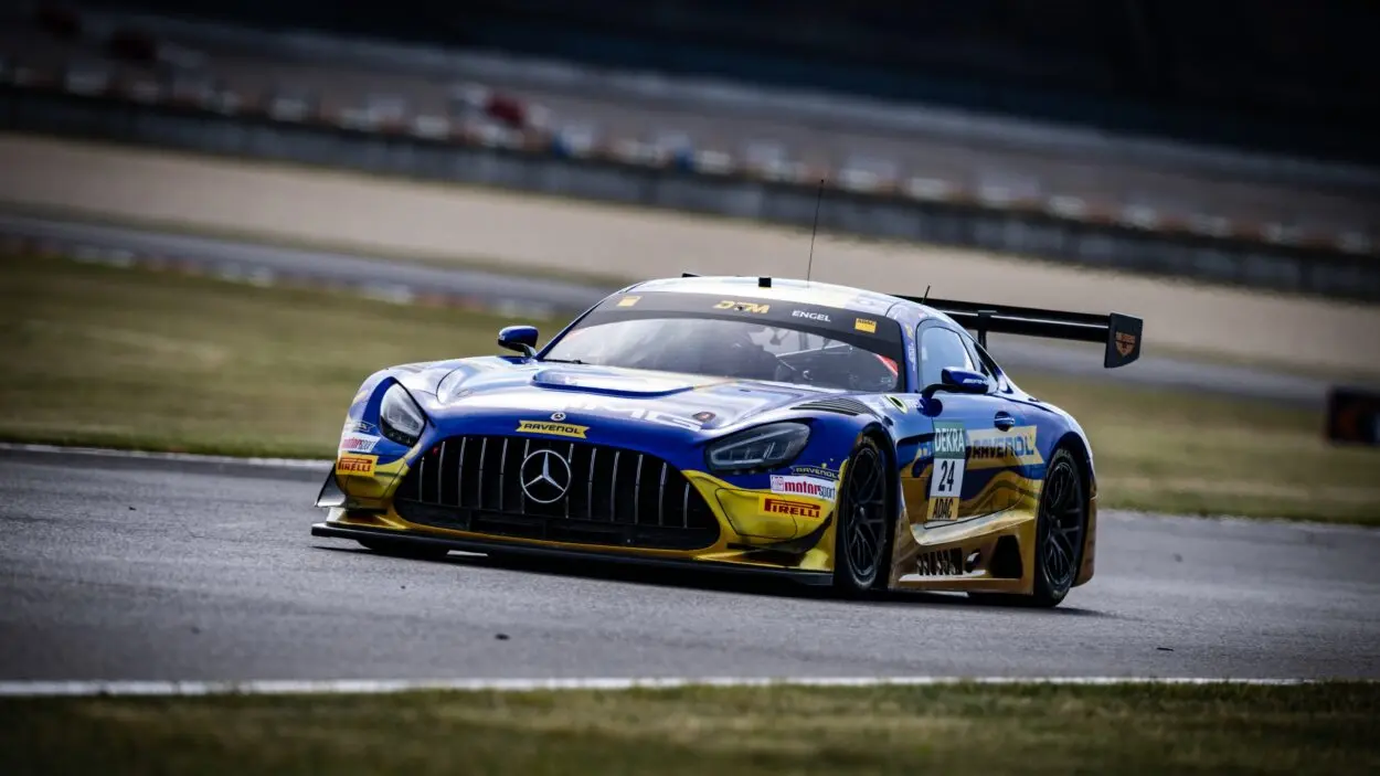 DTM | Sachsenring 2025: Maro Engel penalizzato dopo le Qualifiche 1 per impeding