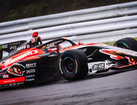 Super Formula | Sugo 2025: Ayumu Iwasa non sbaglia nulla ed ottiene la prima vittoria in una gara bagnata