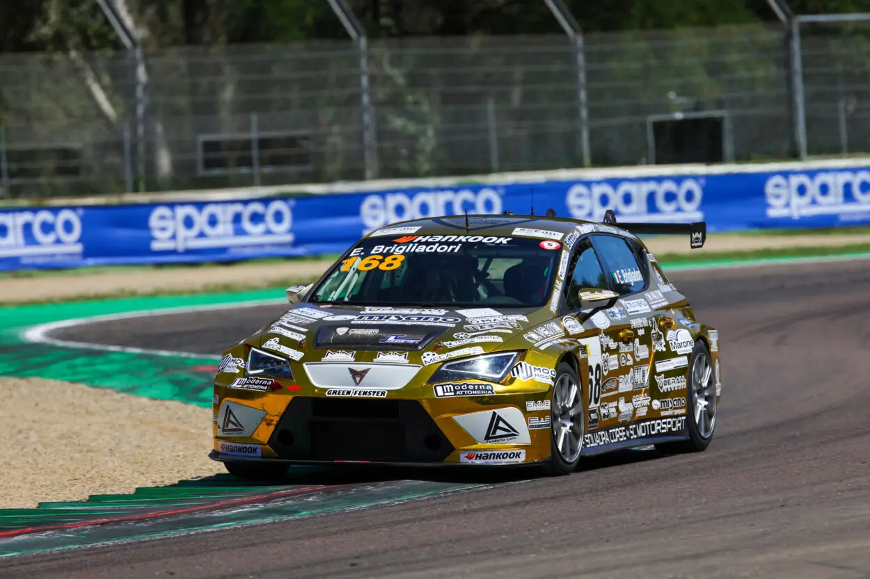 TCR Italy DSG | Imola 2025, Prove Libere 1-2: Eric Brigliadori domina il venerdì, sue entrambe le sessioni