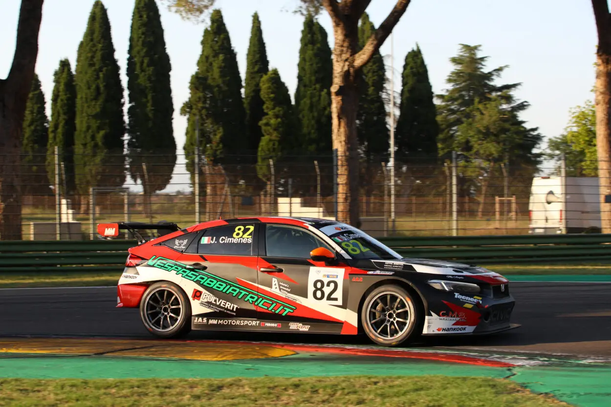 TCR Italy | Imola 2025, Cimenes: “Bisogna migliorare con le partenze. Peccato perché avevo un buon passo. Continua il mio percorso di crescita”