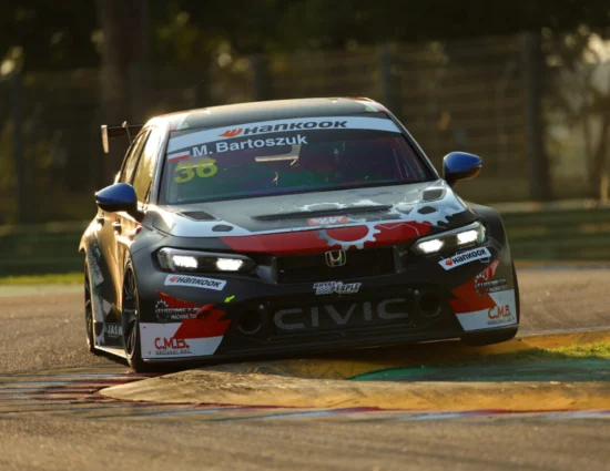 TCR Italy | Imola 2025, Bartoszuk: “Soddisfatto in generale del weekend e soprattutto della prima gara. Lavorerò per essere ancora più forte dal prossimo round”