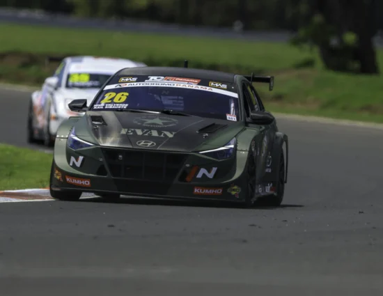 TCR Panama | Sajalices #4 2025: Valverde brilla sotto i riflettori conquistando due vittorie. Primo titolo sempre più vicino