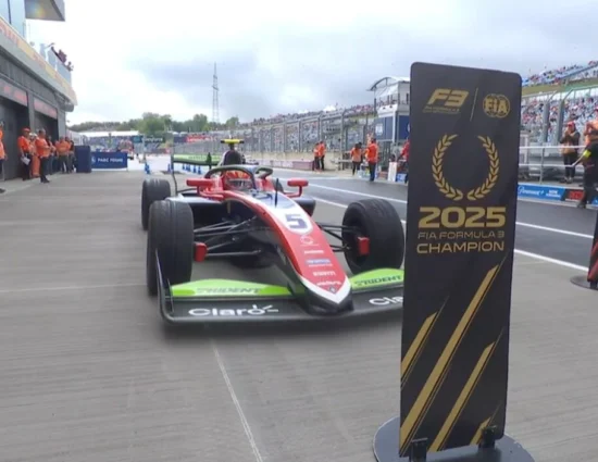 F3 | GP Ungheria 2025, Feature Race: Camara domina tra pioggia e Safety Car ed è Campione! 2° Boya, Tsolov rimonta dalla P21 alla P6