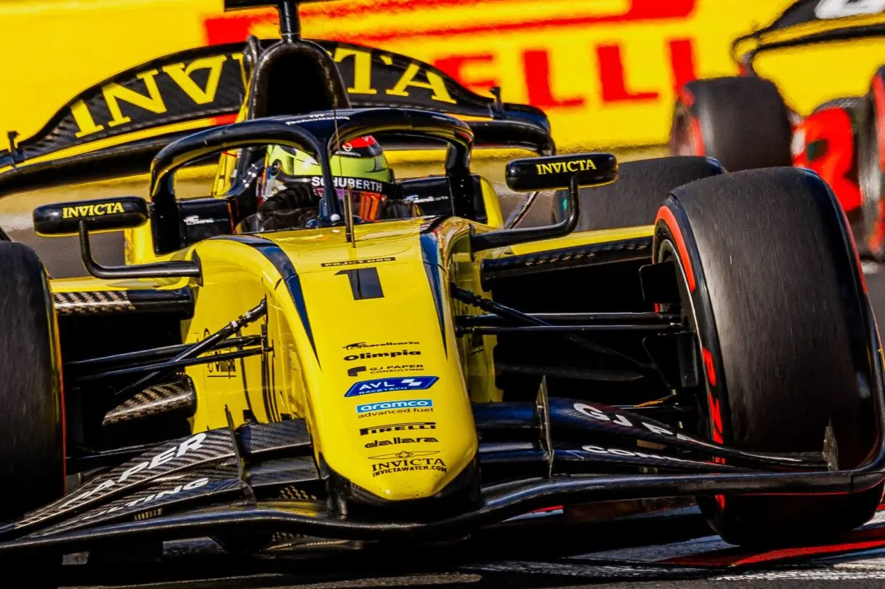 F2 | GP Ungheria 2025, Feature Race: Leonardo Fornaroli vince ed allunga in campionato, doppietta per Invicta Racing