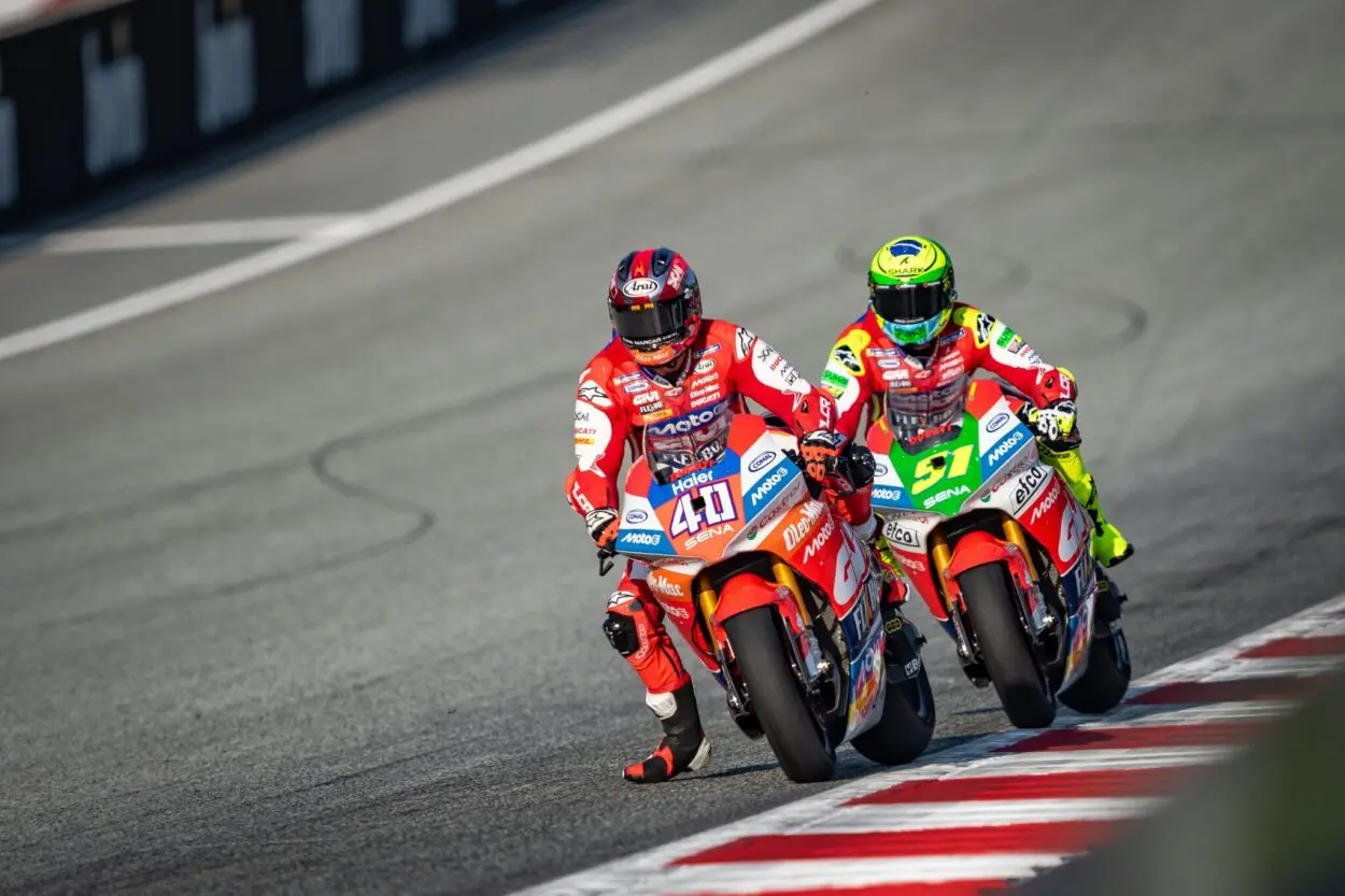 MotoE | GP Ungheria 2025, Qualifiche: Mattia Casadei ottiene la pole position per le manche del Balaton Park
