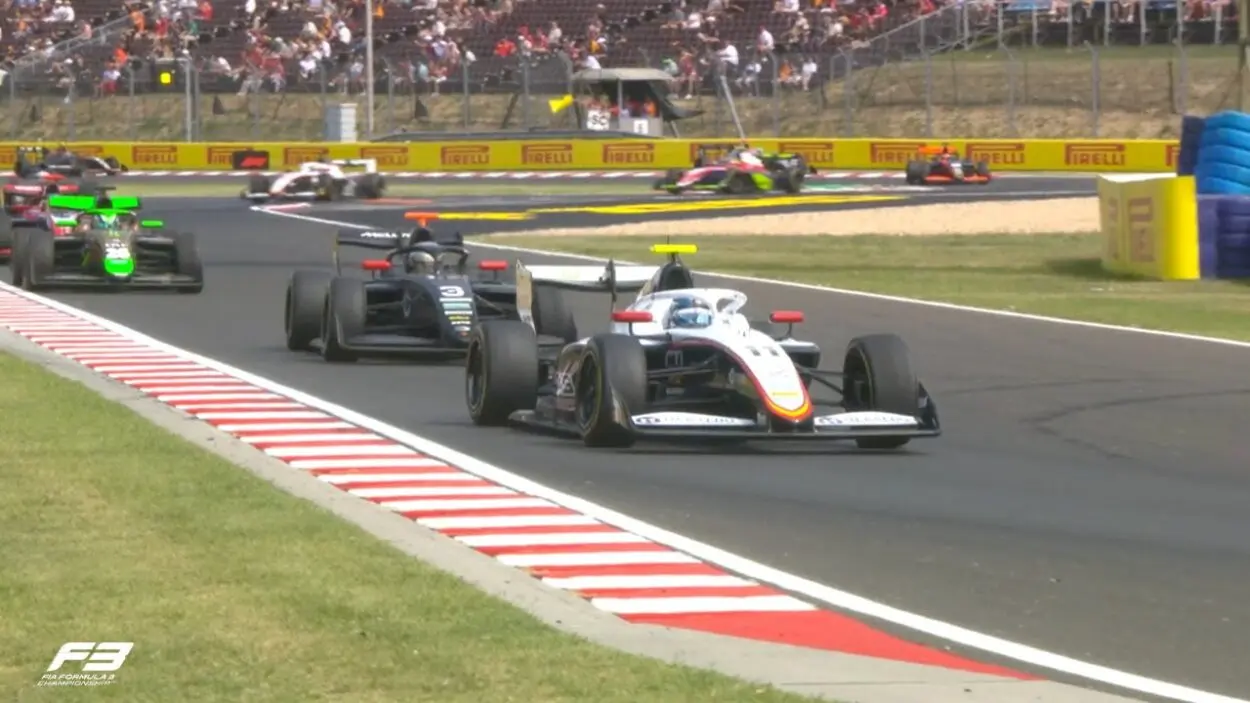 F3 | GP Ungheria 2025, Sprint Race: Intraphuvasak vince ancora, 2° Ugochukwu e 3° Wurz