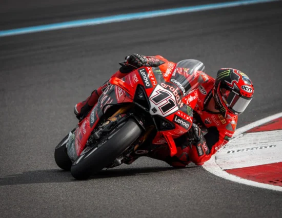 SBK | Round Francia 2025, FP2: Bulega chiude il venerdì con il nuovo record della pista, Locatelli terzo