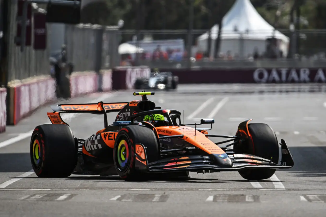 F1 | GP Azerbaijan 2025, FP1: McLaren davanti in una sessione dimezzata con Norris e Piastri. Leclerc 3°, Hamilton 13°