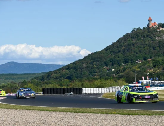 NASCAR Euro Series | Most 2025: pari e patta fra Ercoli e Ghirelli in PRO, doppietta Krasonis fra gli incidenti in OPEN