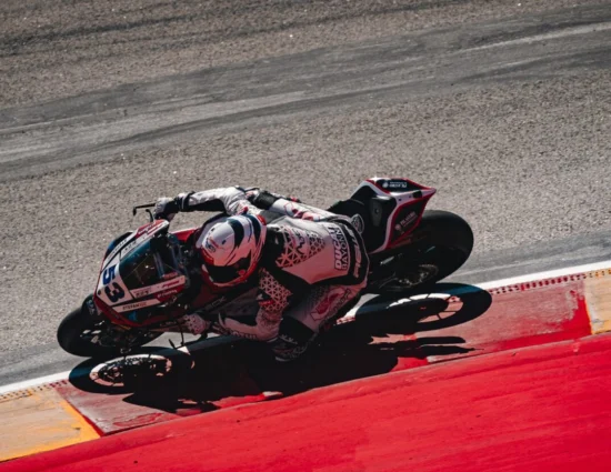 SSP / SSP300 | Round Aragona 2025, WUP1: Valentin Debise erige un muro fra sé e gli avversari. Loris Veneman dominante in 300