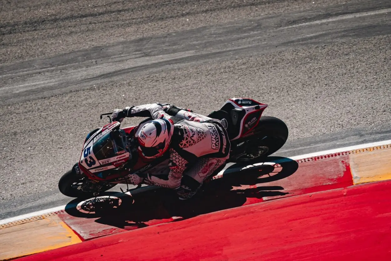 SSP / SSP300 | Round Aragona 2025, WUP1: Valentin Debise erige un muro fra sé e gli avversari. Loris Veneman dominante in 300