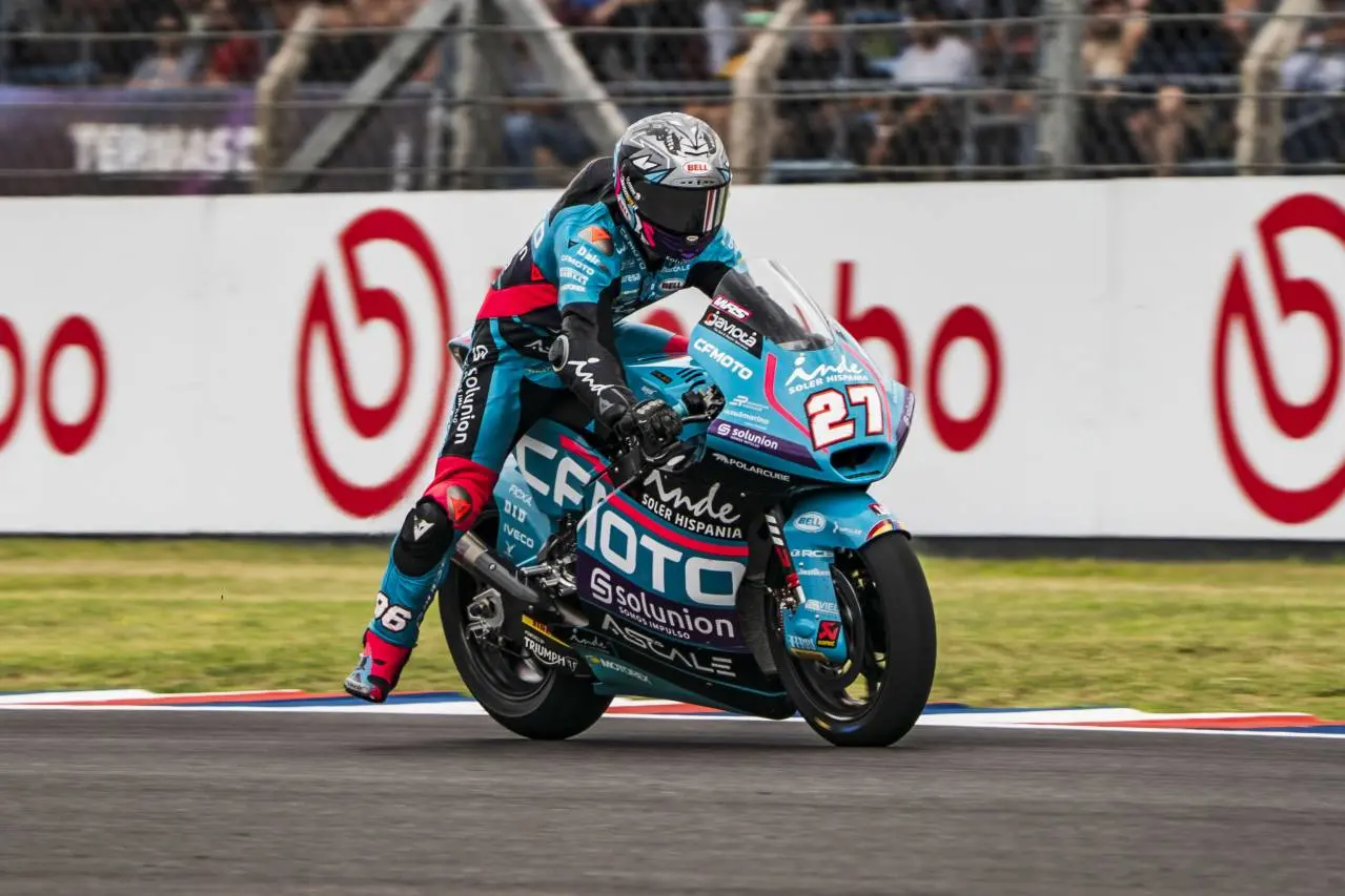 Moto2 | GP Catalogna 2025, Qualifiche: Daniel Holgado si conferma e fa la sua prima pole in carriera