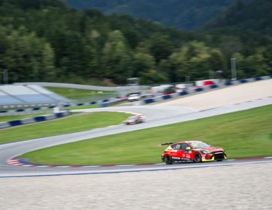 TCR Europe | Red Bull Ring 2025, Gara 2: Brickley vince davanti a Butti. Incidente tra Gené e Jimmy Clairet all’ultima curva