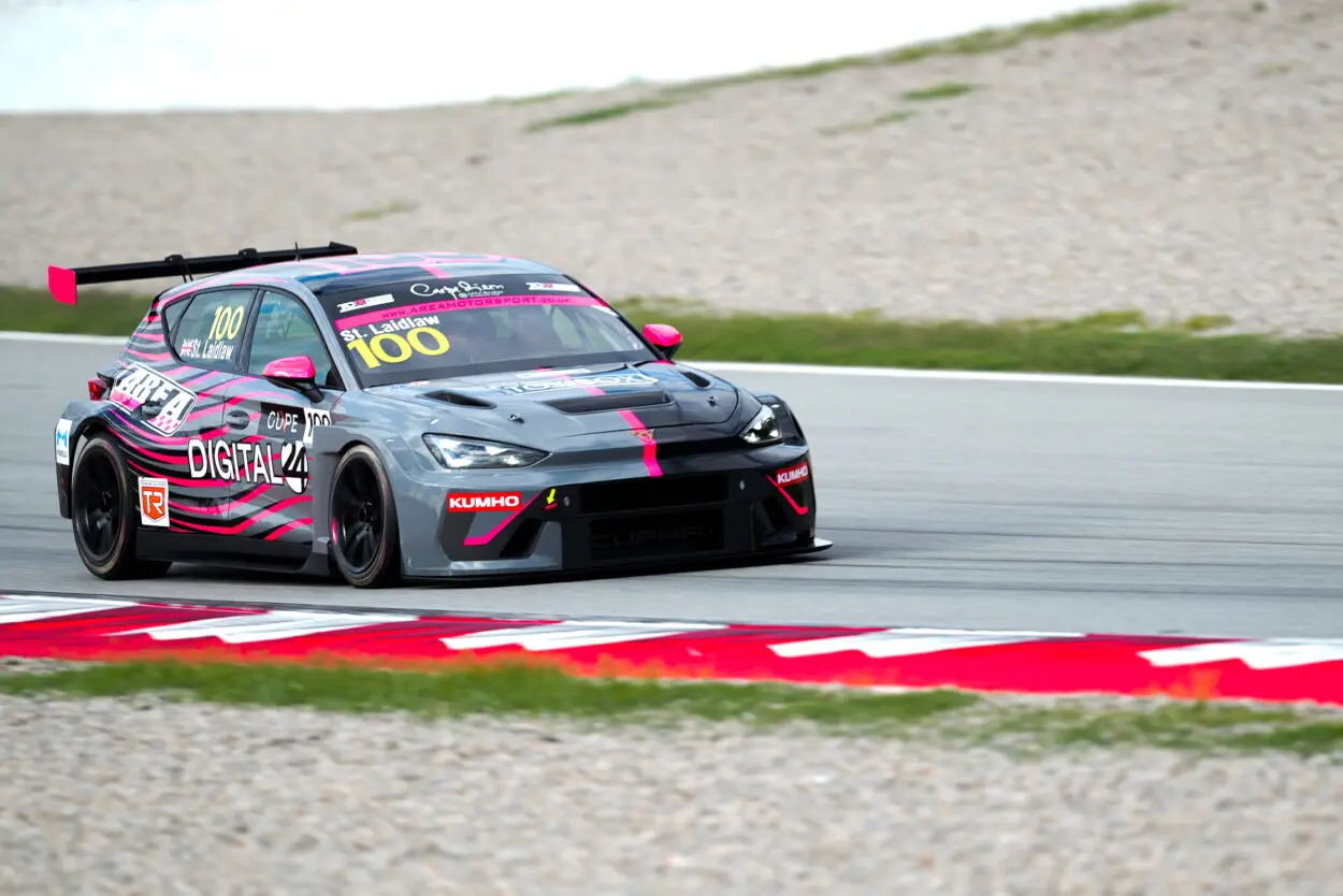 TCR Europe | Barcellona 2025, Steve Laidlaw: “Fine settimana incredibile. La qualità del paddock è altissima, non vedo l’ora di tornare qui nel 2026”