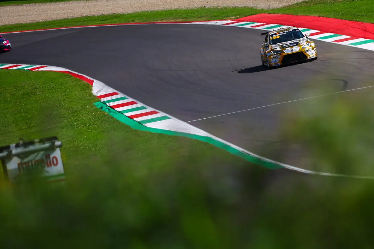 TCR Italy DSG | Mugello 2025, Prove Libere 1-2: Brigliadori risponde a Torelli. La Cupra è la più rapida di giornata