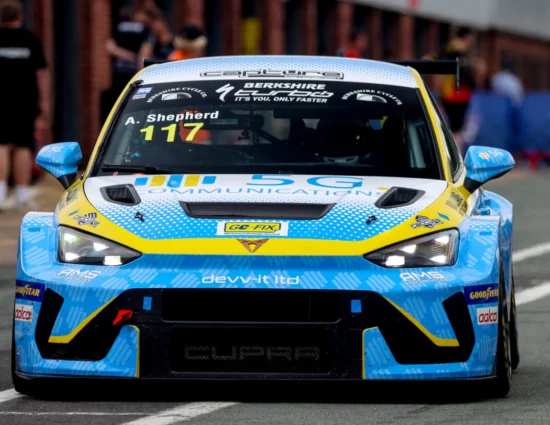 TCR UK | Snetterton 2025, Qualifiche: Adam Shepherd sempre il più veloce. Ottimo debutto per Hall (3°), Newsham solo 10°