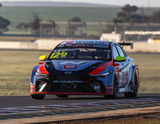 TCR World Tour | Tailem Bend 2025, Gara 2: Tripletta argentina, Girolami vince davanti a Guerrieri e Montenegro. Buchan campione TCR Australia Cup