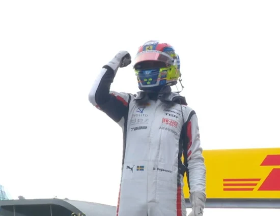 F2 | GP Azerbaijan 2025, Sprint Race: le molteplici safety car non fermano Beganovic. Fornaroli 5°