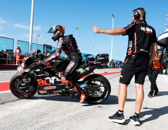 MotoGP | GP San Marino 2025, qualifiche: Bezzecchi in pole a casa sua, magico Quartararo (3°). Marc Marquez in seconda fila, 8° Bagnaia