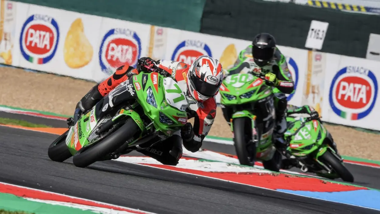 SSP300 | Round Francia 2025, Superpole: Loris Veneman fa sua la pole position al ritorno nella categoria