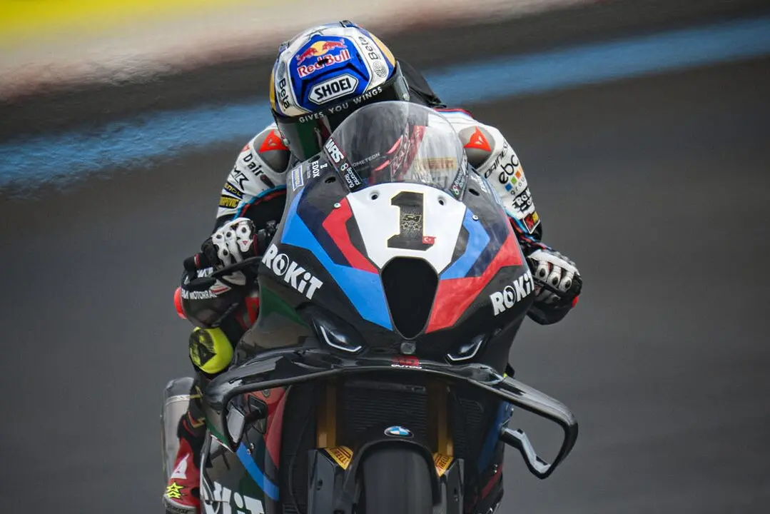 SBK | Round Francia 2025, Gara 1: Toprak Razgatlıoğlu si riprende lo scettro di Magny-Cours