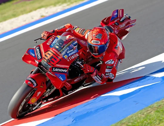 MotoGP | GP San Marino 2025, Practice: Marc Márquez fa suo il venerdì di Misano, gli italiani all’inseguimento