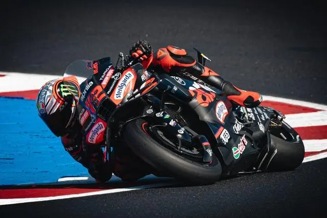 MotoGP | GP Giappone 2025, Practice: Marco Bezzecchi anticipa Acosta e Marc Marquez. Bagnaia settimo, Alex Marquez fuori dalla top 10