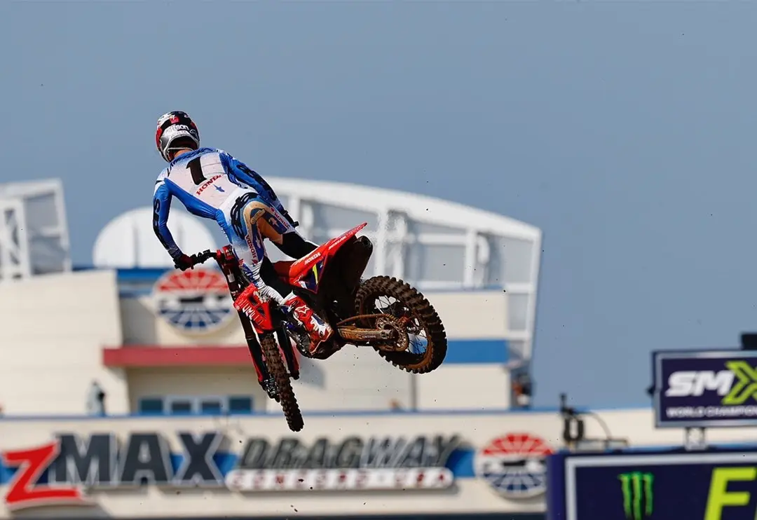 SuperMotocross | Jett Lawrence domina il playoff di Concord prima della pioggia
