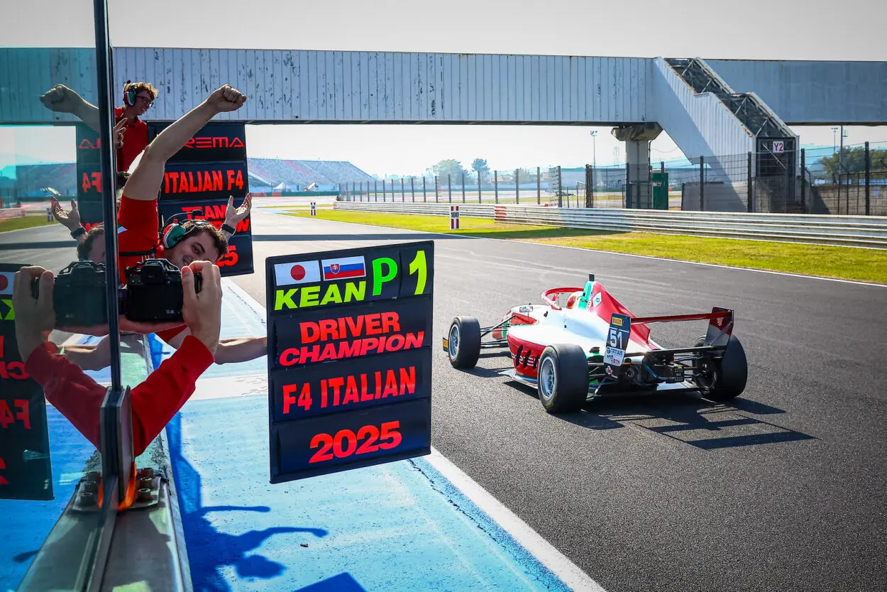F4 Italia | Misano #2 2025: Kean Nakamura-Berta supera Gomez all’ultimo giro e vince la Imola Race
