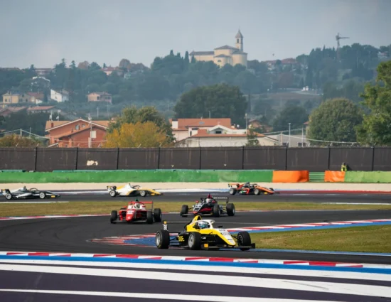 F4 Italia | Misano #2 2025, Gara 4 (Finale): Sebastian Wheldon fa tris di vittorie, argento per Kean Nakamura-Berta