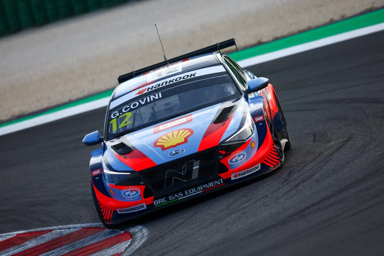 TCR Italy | Misano #2 2025, Prove Libere 1-2: Hyundai parte con la marcia giusta. Covini precede Imberti e Taylor, Baldan a centro gruppo. Nel DSG Brigliadori il più rapido