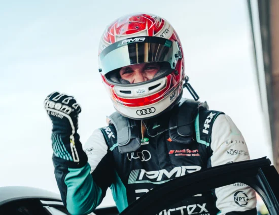TCR Italy | Misano #2 2025, Taylor: “Non mi aspettavo una vittoria in gara, ma è stata incredibile. Un momento speciale avere qui tutta la mia famiglia a supportarmi”