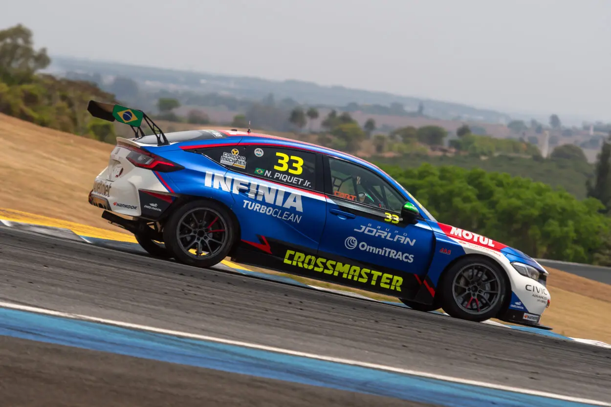TCR South America | Velocitta 2025, Gara 2: Nelson Piquet Jr domina dopo una sbavatura al via. Coglie il primo successo in carriera