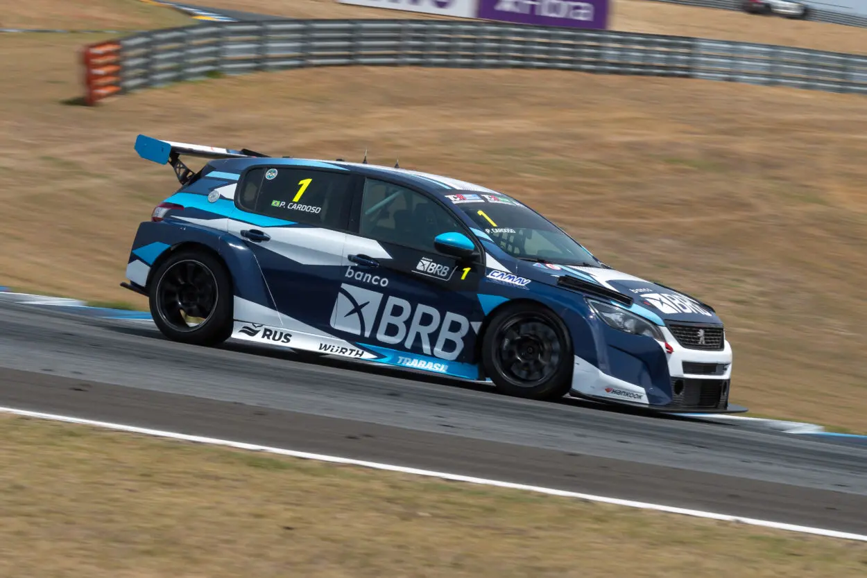 TCR South America | Velocitta 2025, Gara 1: Pedro Cardoso perfetto, seconda vittoria dell’anno davanti a Leonel Pernía