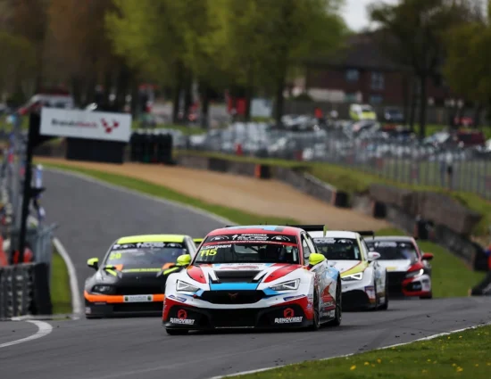TCR UK | Anteprima Brands Hatch 2025: Shepherd vs Newsham nel weekend con più brand rappresentati