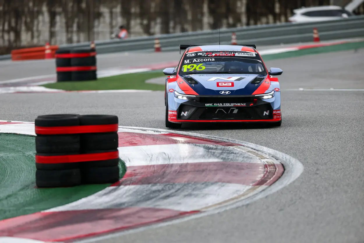 TCR World Tour | Inje 2025, Gara 2: Azcona torna al successo in una corsa frizzante dal primo all’ultimo giro