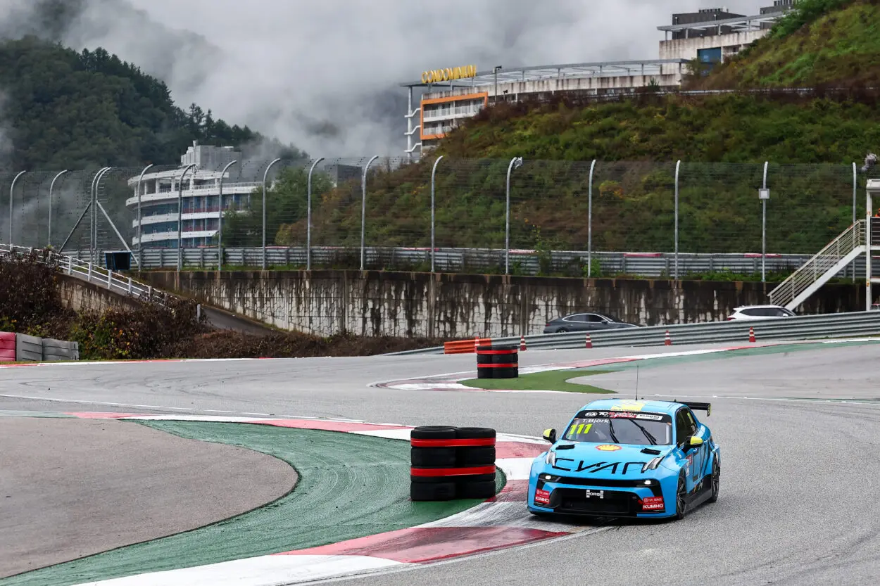 TCR World Tour | Inje 2025, Gara 3: Thed Björk si aggiudica la corsa davanti a Ehrlacher e Guerrieri