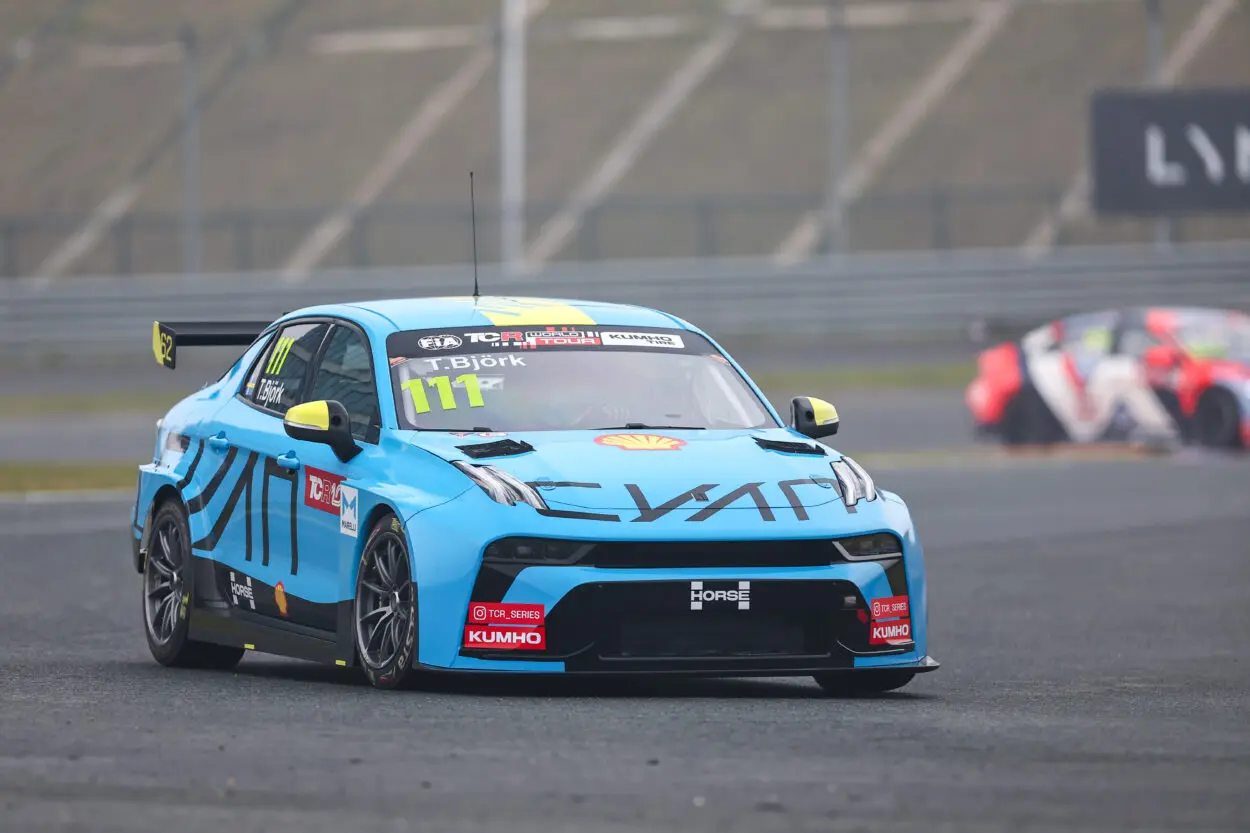 TCR World Tour | Zhuzhou 2025, Prove Libere 1-2: Hyundai e Lynk & Co ancora le migliori, Björk inizia con il miglior tempo del venerdì