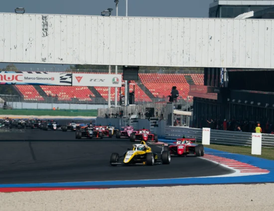 F4 Italia | Misano #2 2025: Sebastian Wheldon vince anche Gara 2 (Gruppo A-B). Nakamura-Berta campione!