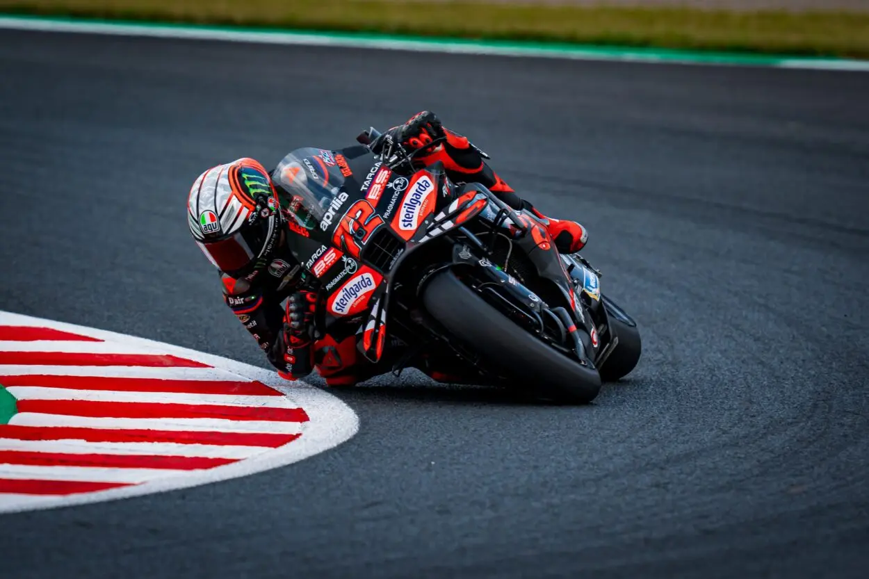 MotoGP | GP Indonesia 2025: Marco Bezzecchi domina le qualifiche di Mandalika