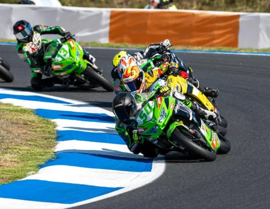 SSP 300 | Round Estoril 2025, gara 2: Carter Thompson vince in volata e spera ancora nel mondiale