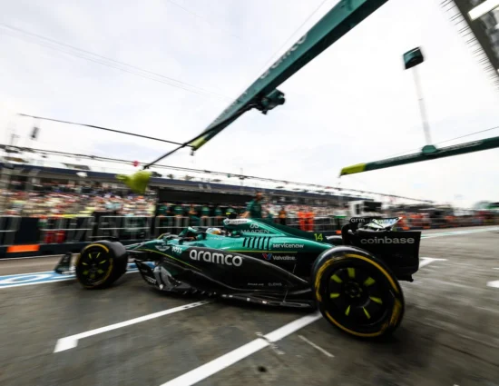 F1 | GP Singapore 2025, FP1: Alonso precede Leclerc e Verstappen. Hamilton 4°, poi le McLaren. Mercedes indietro