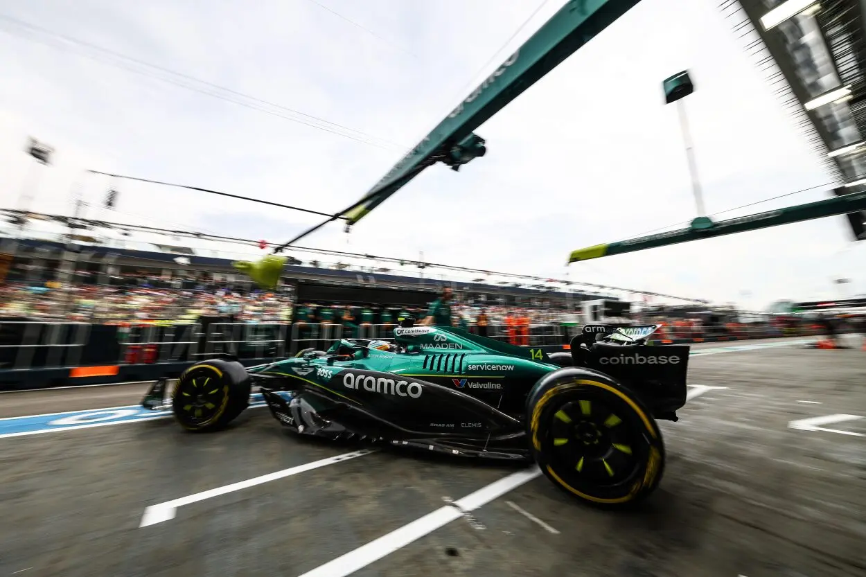 F1 | GP Singapore 2025, FP1: Alonso precede Leclerc e Verstappen. Hamilton 4°, poi le McLaren. Mercedes indietro