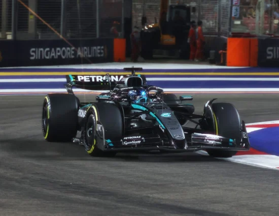 F1 | GP Singapore 2025, qualifiche: Russell Pole spaziale su Verstappen e Piastri. Hamilton 6°, Leclerc 7°