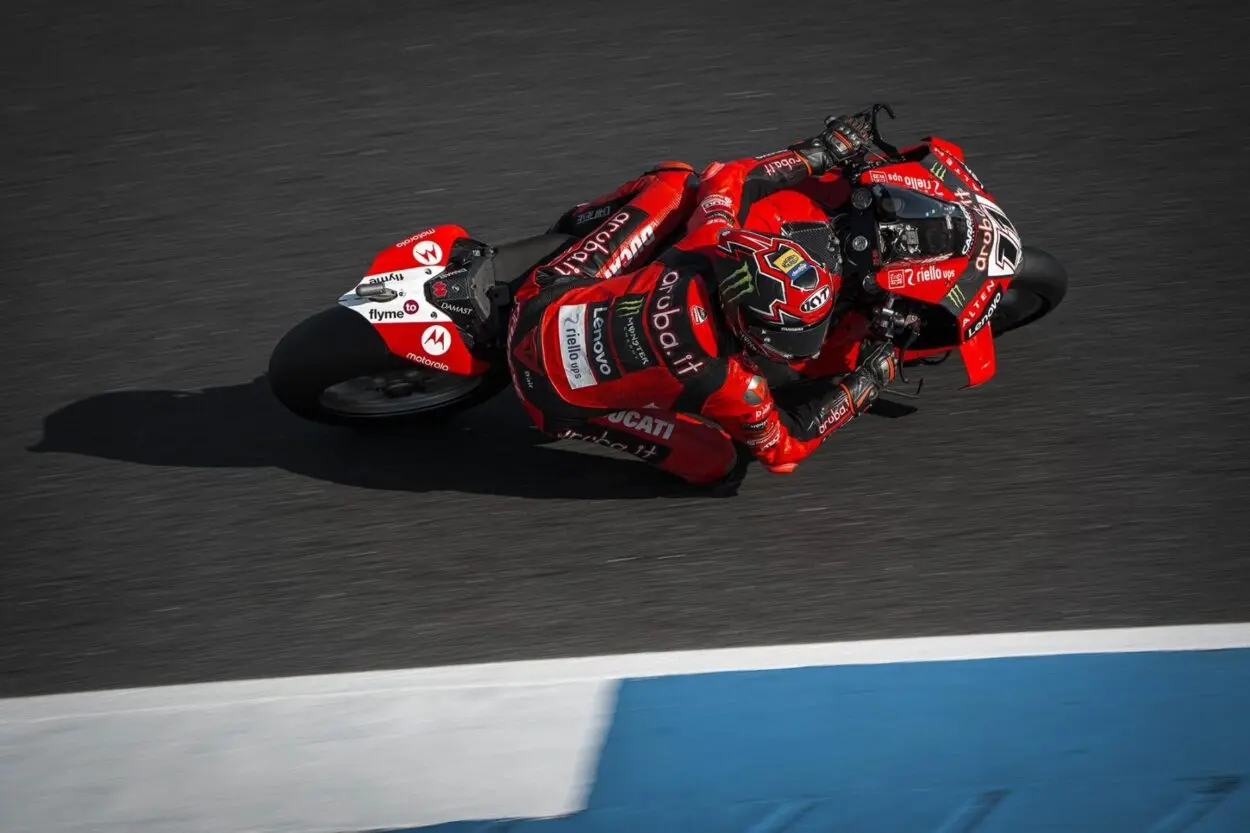 SBK | Round Spagna 2025: Nicolò Bulega si aggiudica sia la FP1 che la FP2 del venerdì