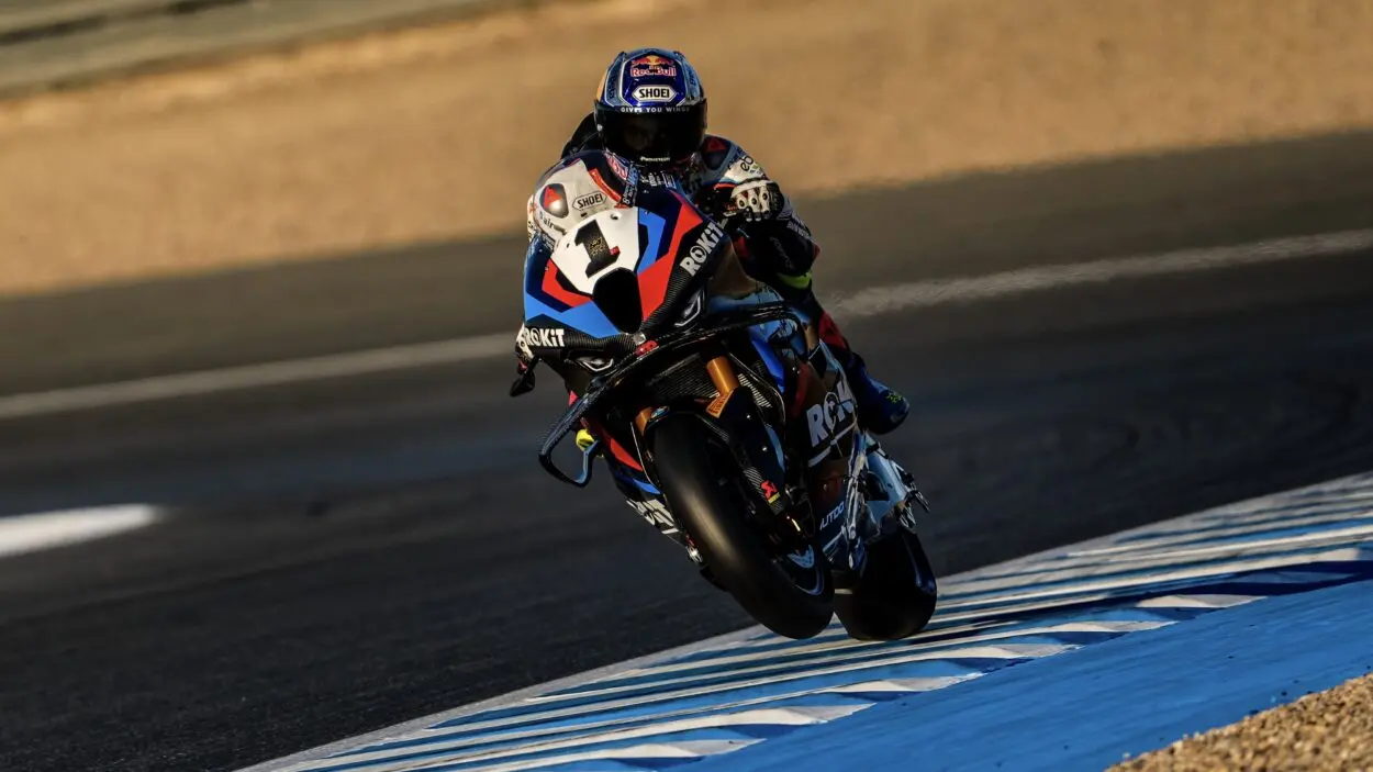SBK | Round Spagna 2025: Toprak Razgatlıoğlu il più veloce nell’ultimo warm-up dell’anno