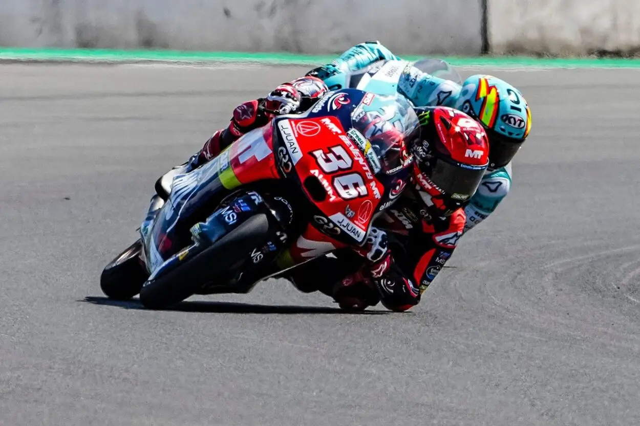 Moto3 | GP Malesia 2025: Ángel Piqueras si prende il primato della FP1